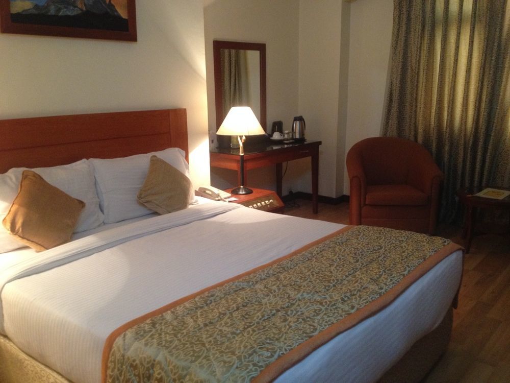 Royal Singi Hotel Kathmandu Buitenkant foto