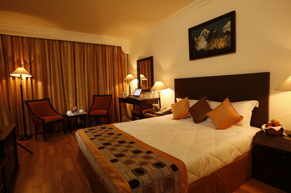 Royal Singi Hotel Kathmandu Buitenkant foto